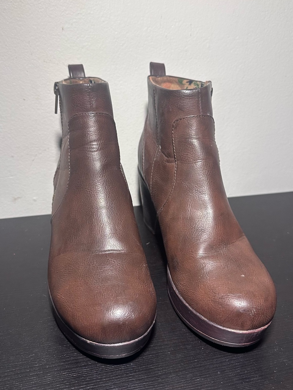 b.o.c. Born Women’s Brown Ankle Booties Size 10M Chunky Heel Side Zip